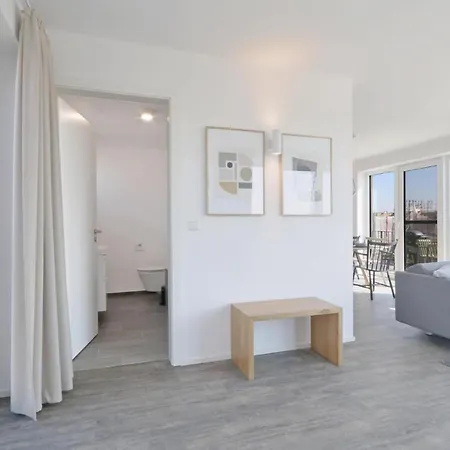 Апартаменты Amazing In Lembruch-dmmer See With 2 Bedrooms, Wifi And Indoor Swimming Pool Лембрух