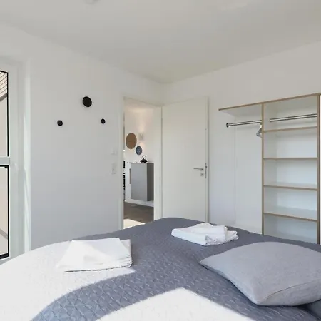 Апартаменты Amazing In Lembruch-dmmer See With 2 Bedrooms, Wifi And Indoor Swimming Pool